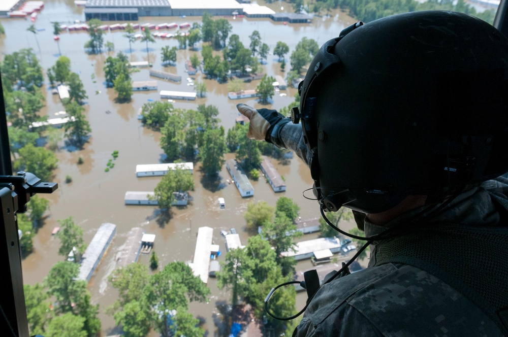 TXARNG Aviation units conduct search and rescue operations after Hurricane Harvey