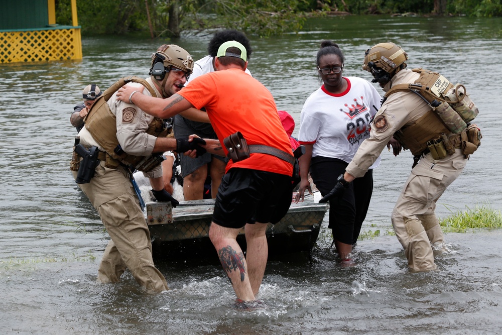 CBP AMO Provides Support to Communities Impacted by Hurricane Harvey