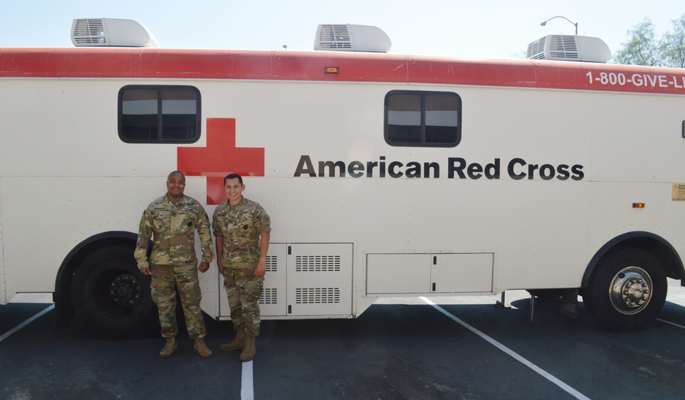 Mesa Recruiting Center teams with Red Cross for blood drive