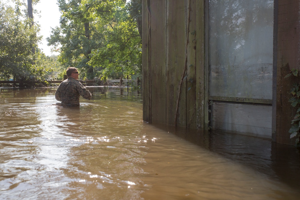 4th Reconnaissance Marines support rescue efforts in wake of Hurricane Harvey