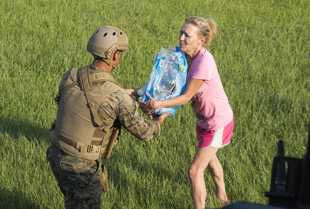 4th Reconnaissance Marines support rescue efforts in wake of Hurricane Harvey