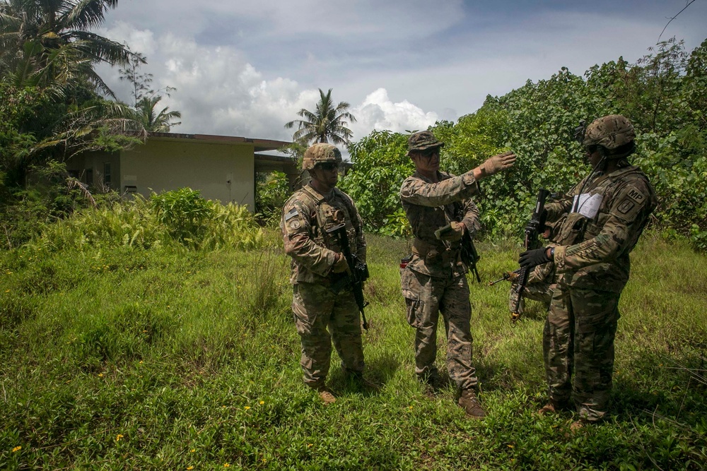 31st MEU Marines train alongside soldiers in Guam