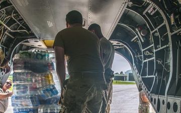 U.S. Army Reserve aviators transport anonymous water donation
