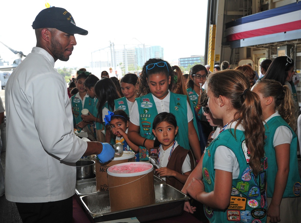 3rd Fleet Meets with Girl Scouts During Fleet Week