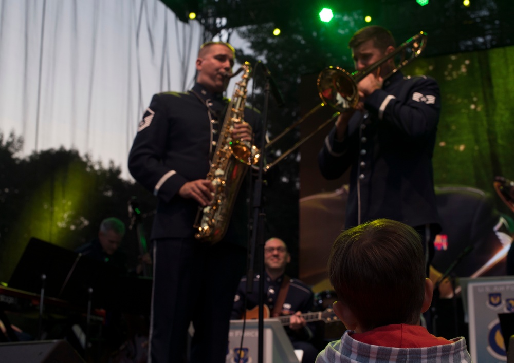 USAFE jazz band rocks Slovakian celebration