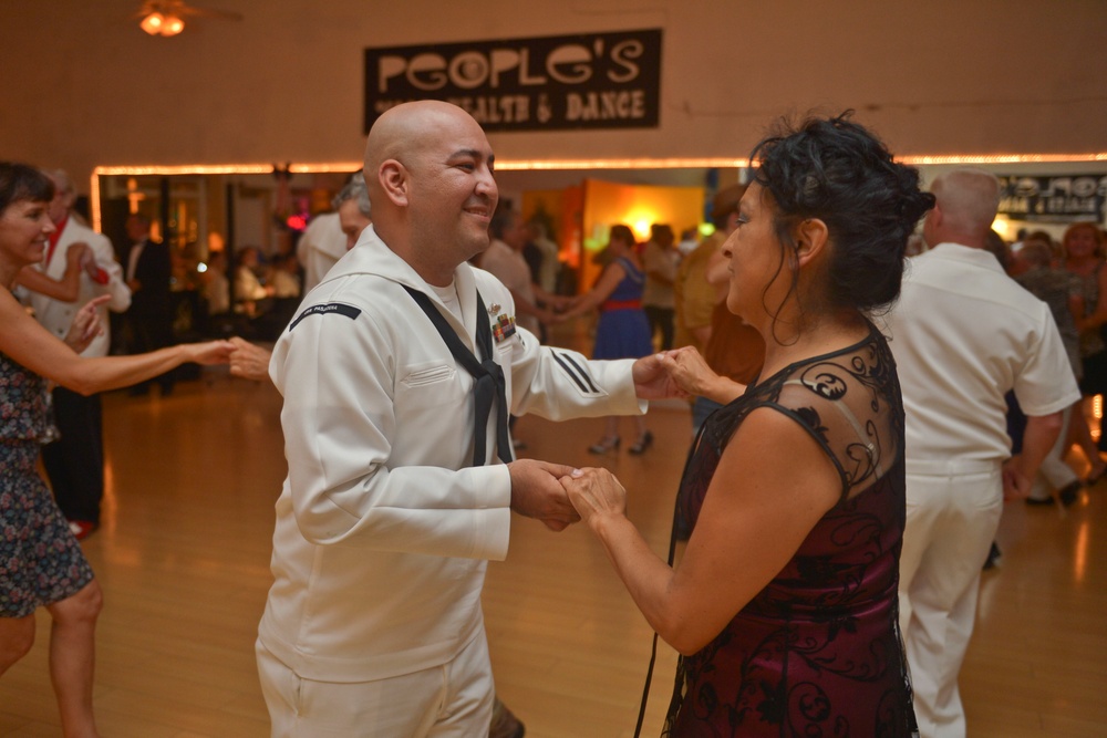 Sailors Swing Dance During LA Fleet Week 2017