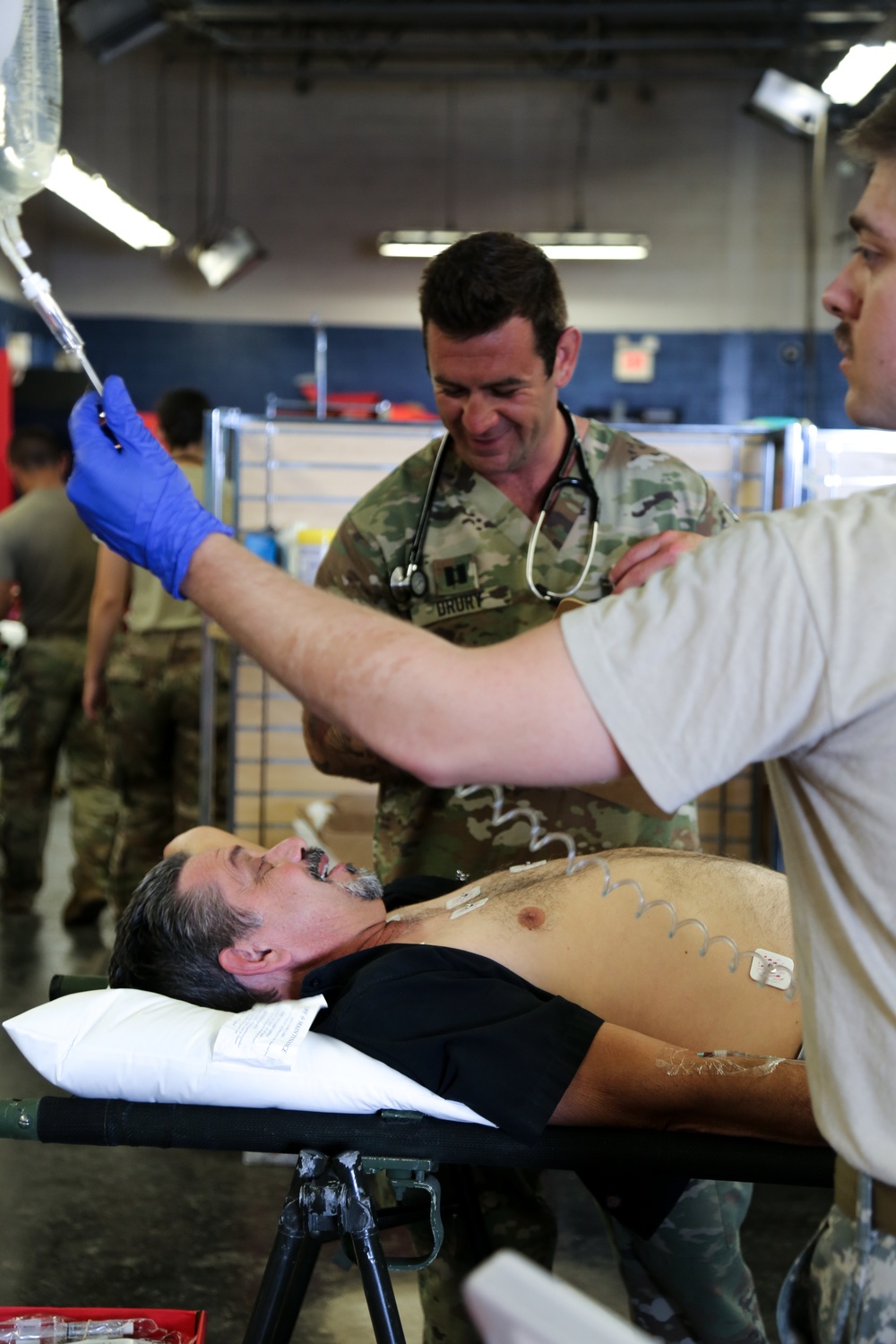 1-143 Infantry Regiment (Airborne Battalion) Assists in Medical Operations