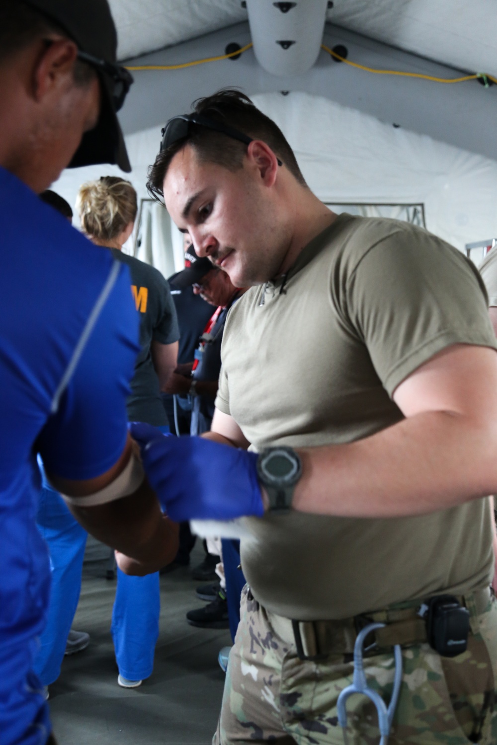 1-143 Infantry Regiment (Airborne Battalion) Assists in Medical Operations