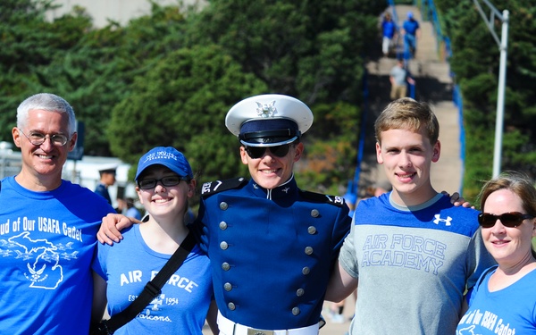 Falcons defeat VMI, 62-0