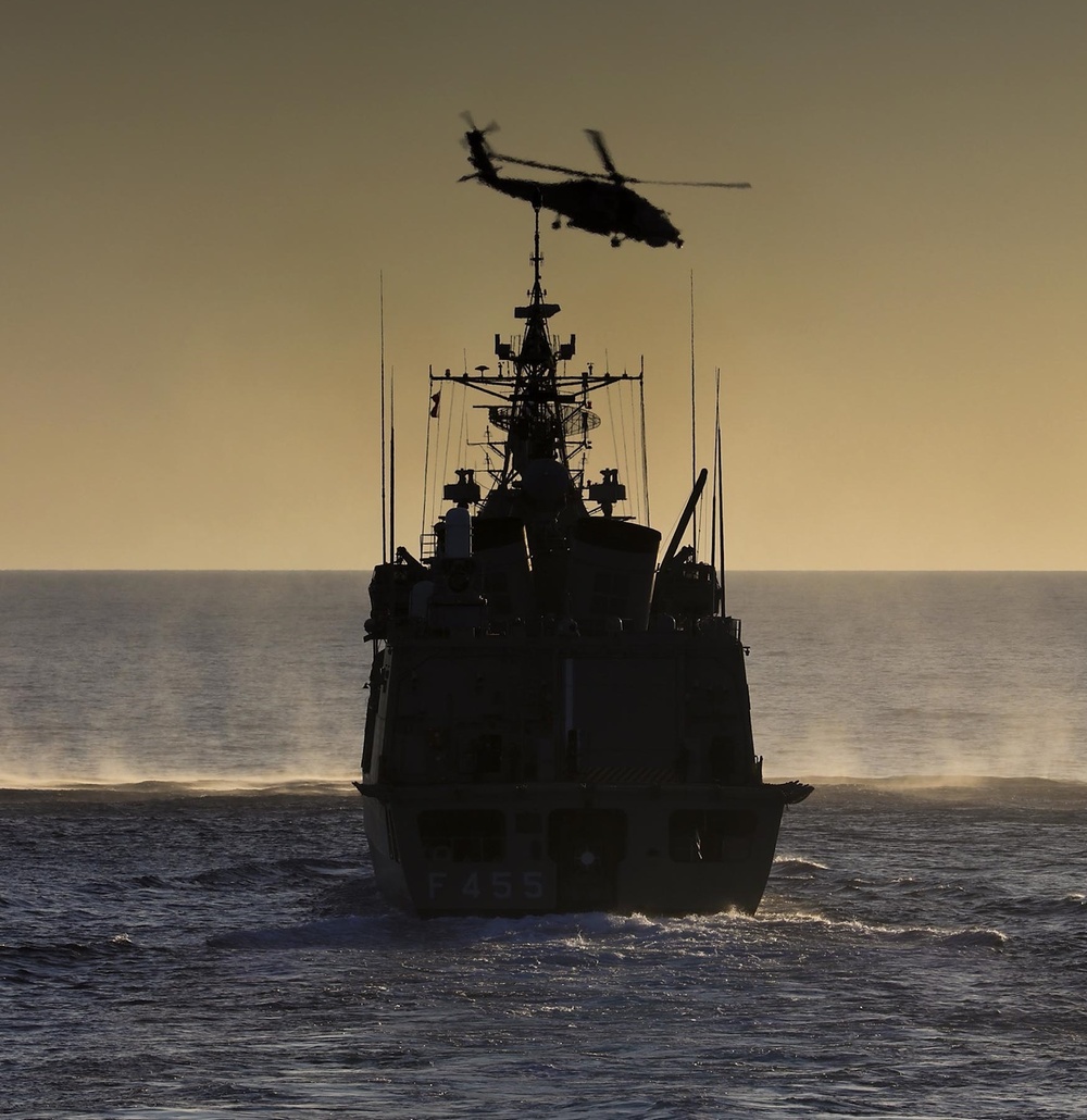 Passing Exercise with SNMG2 and Hellenic Navy
