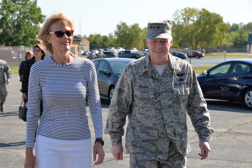 Lt. Governor of Indiana visits 181st Intelligence Wing