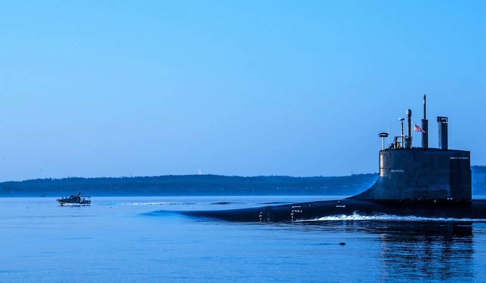 CRS 11 HVU Pacific Northwest Conduct HVA Escort Mission in Puget Sound.