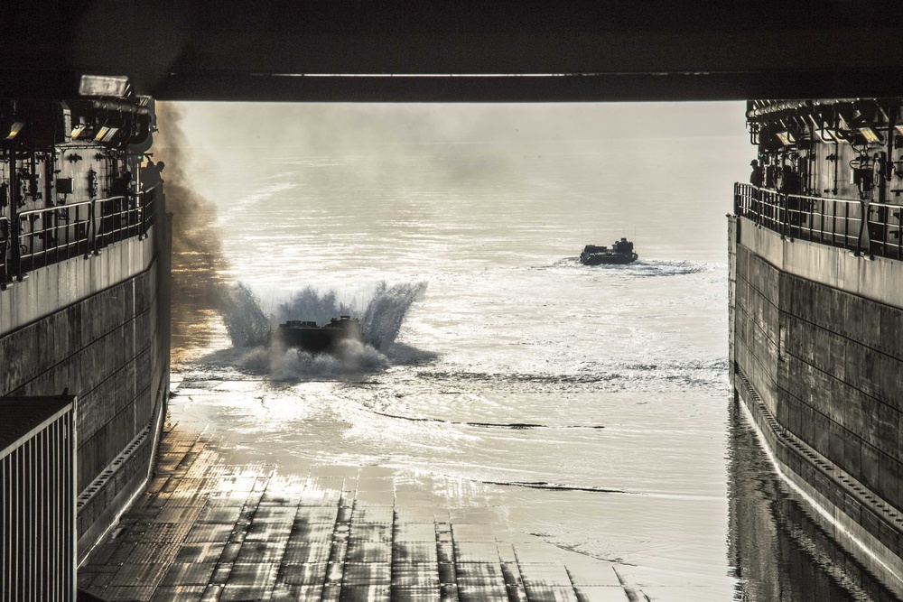 USS San Diego (LPD 22) Alligator Dagger Exercise Amphibious Assault Vehicles Exit Well Deck