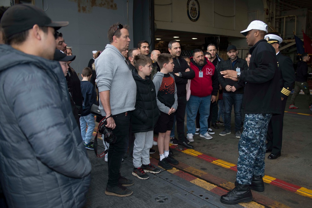 USS Bonhomme Richard Hosts Ship Tours