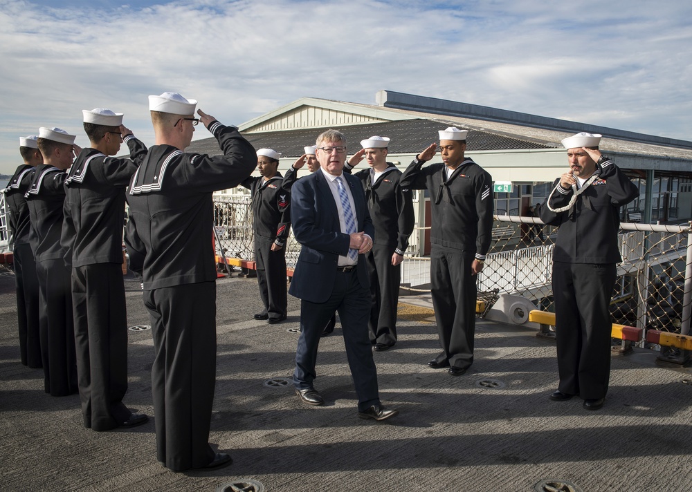 U.S. Consulate and Victorian Parliament staff tours USS Bonhomme Richard (LHD 6) in Melbourne, Australia