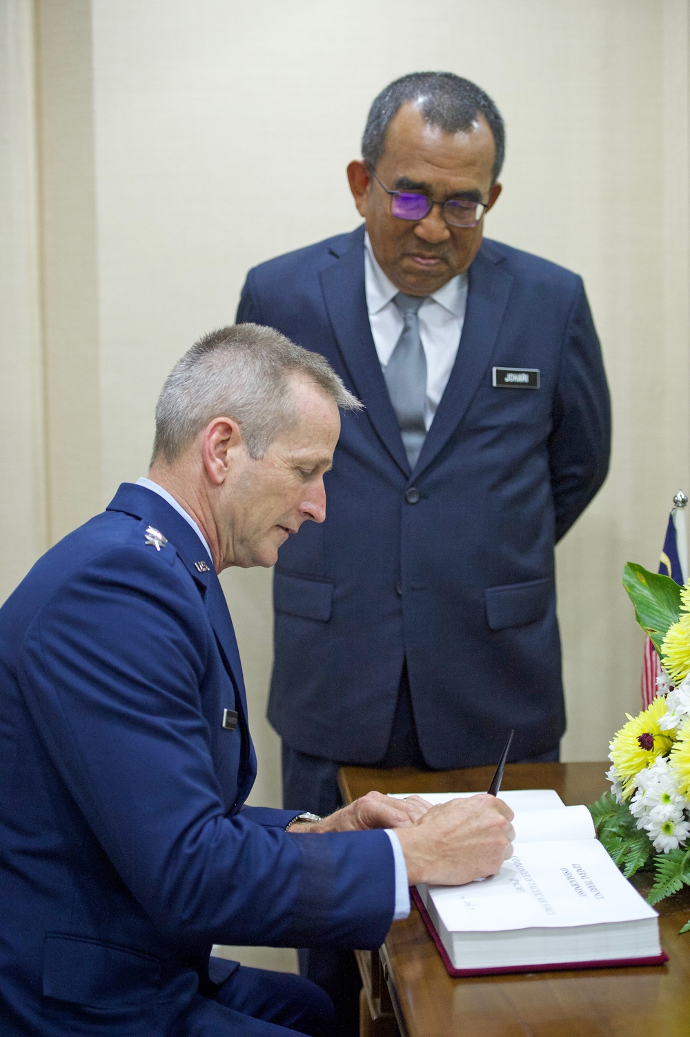 PACAF commander meets with leaders in Malaysia