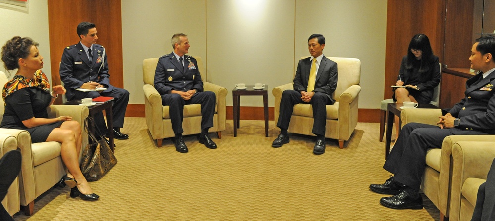 PACAF commander meets with Singapore leaders