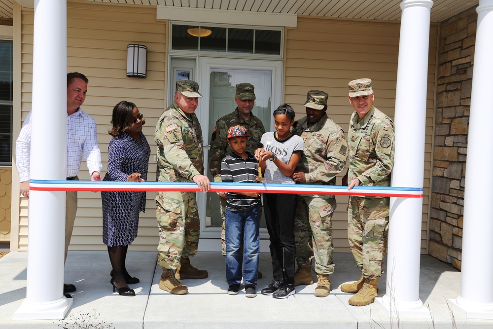 Fort McCoy holds ribbon-cutting ceremony for new homes on installation's South Post