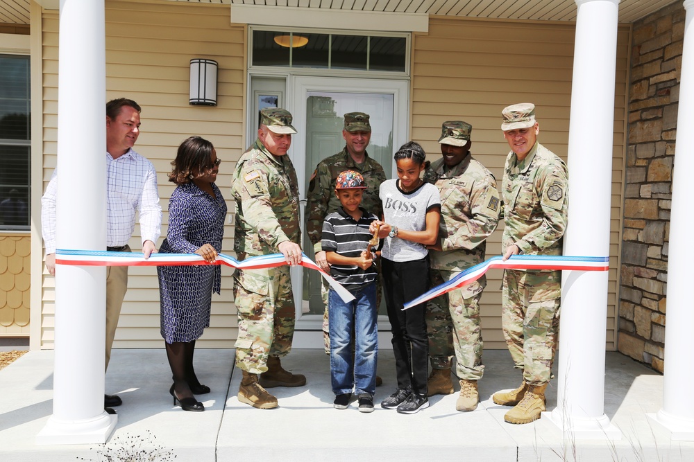 Fort McCoy holds ribbon-cutting ceremony for new homes on installation's South Post