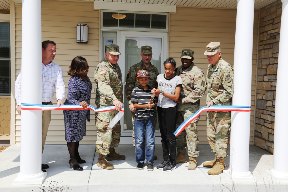 Fort McCoy holds ribbon-cutting ceremony for new homes on installation's South Post