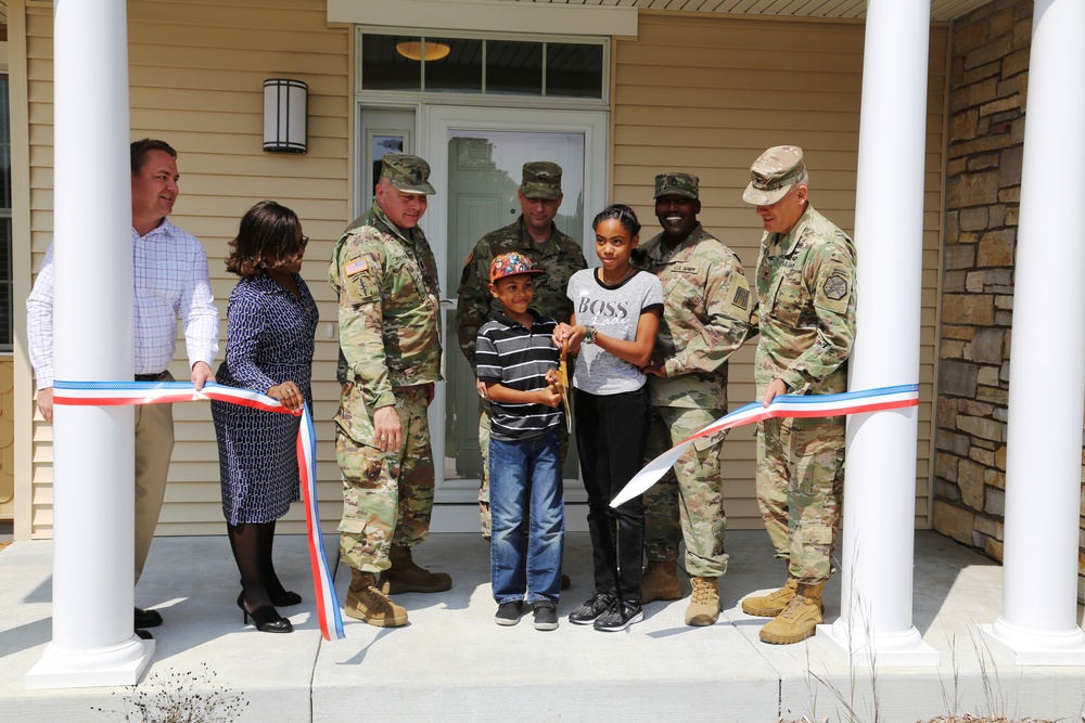 Fort McCoy holds ribbon-cutting ceremony for new homes on installation's South Post