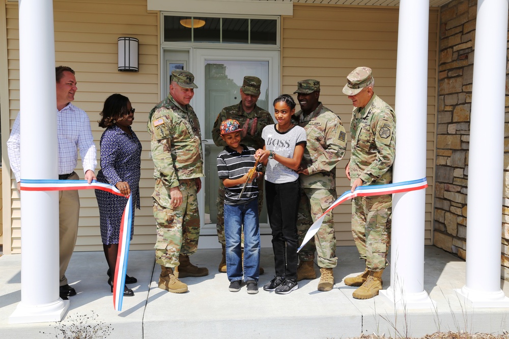 Fort McCoy holds ribbon-cutting ceremony for new homes on installation's South Post