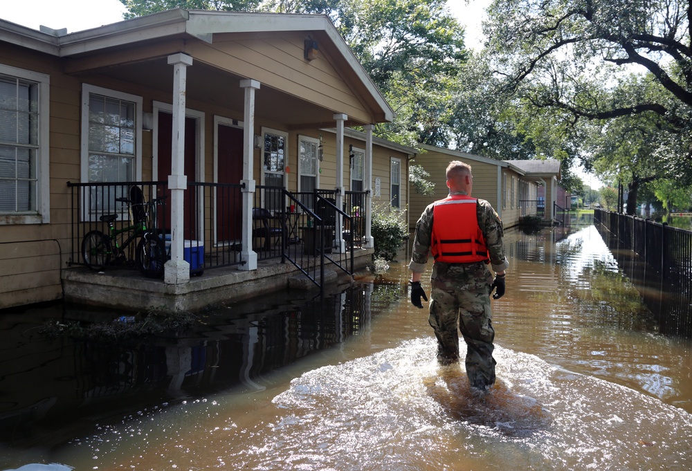 Texas National Guard conducts Health and Welfare Patrols