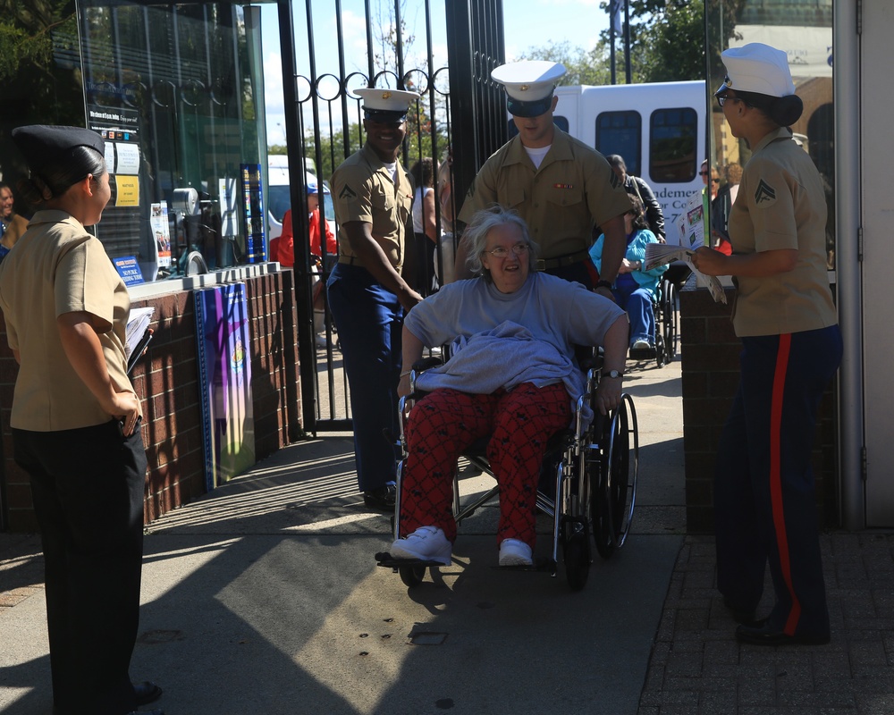 Marines and Sailors Greet Attendees of Senior Day at the Zoo during Marine Week Detroit