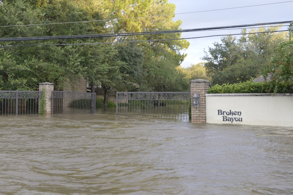 Texas Guardsmen Conduct Water Reconnaissance in Katy