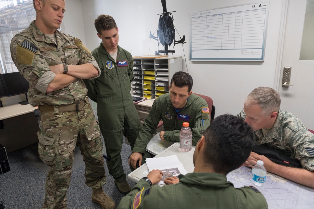 Yokota Airmen demonstrate rescue capabilities during Big Rescue Kanagawa 2017