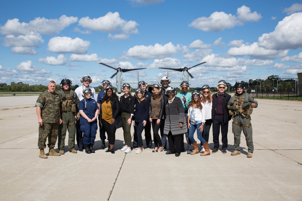 Marines fly with Detroit dignitaries