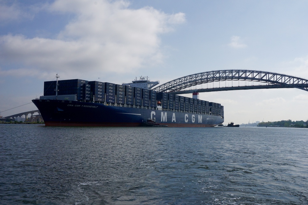 Coast Guard welcomes largest container ship to pass under new Bayonne Bridge