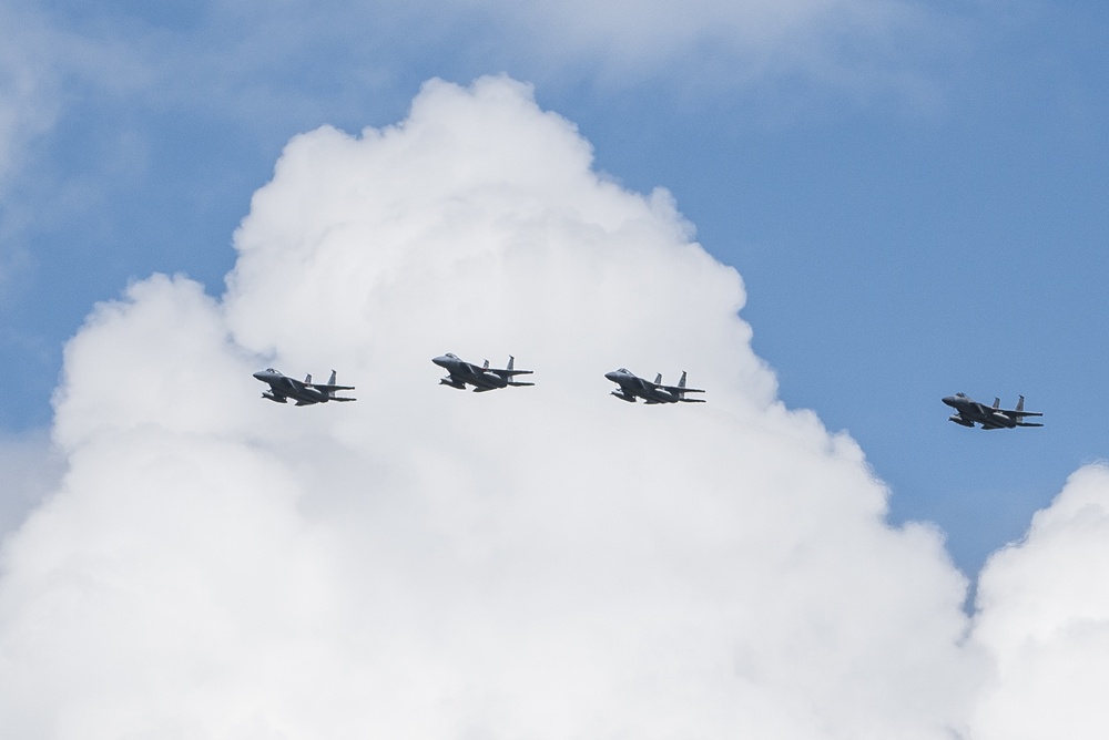 F15 Aircraft use Wright-Patterson AFB as Safe Haven