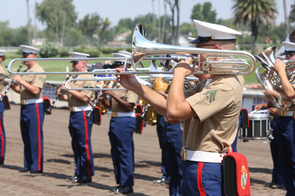 Bands and Bagpipes: 3rd MAW Band visits “152nd Scottish Highland Gathering and Games”