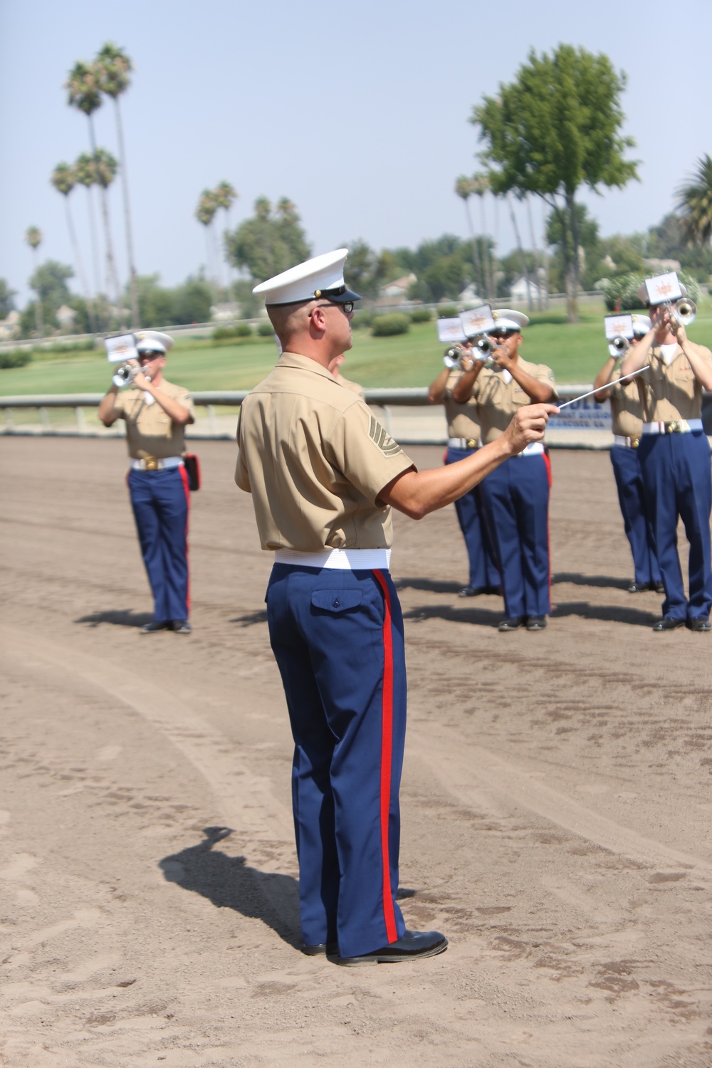 Bands and Bagpipes: 3rd MAW Band visits “152nd Scottish Highland Gathering and Games”