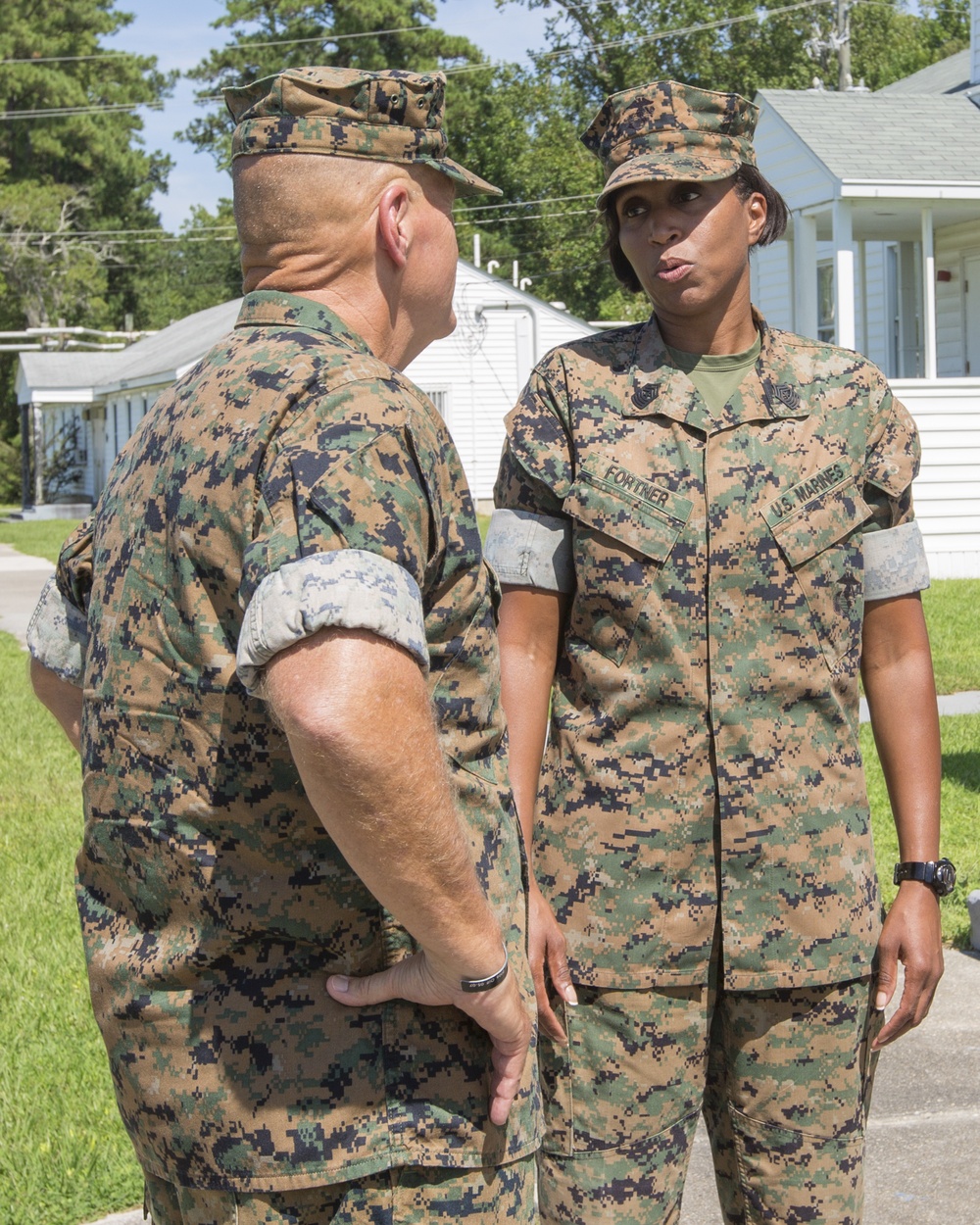 CMC Speaks to Marines at Camp Johnson