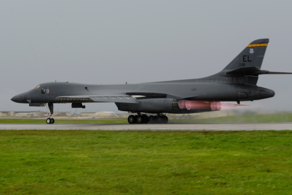 U.S. Air Force B-1B Lancers integrate with JASDF for training mission