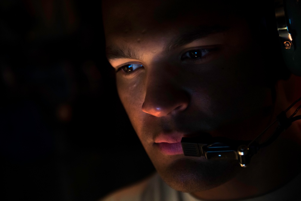 340th EARS fuels Coalition aircraft