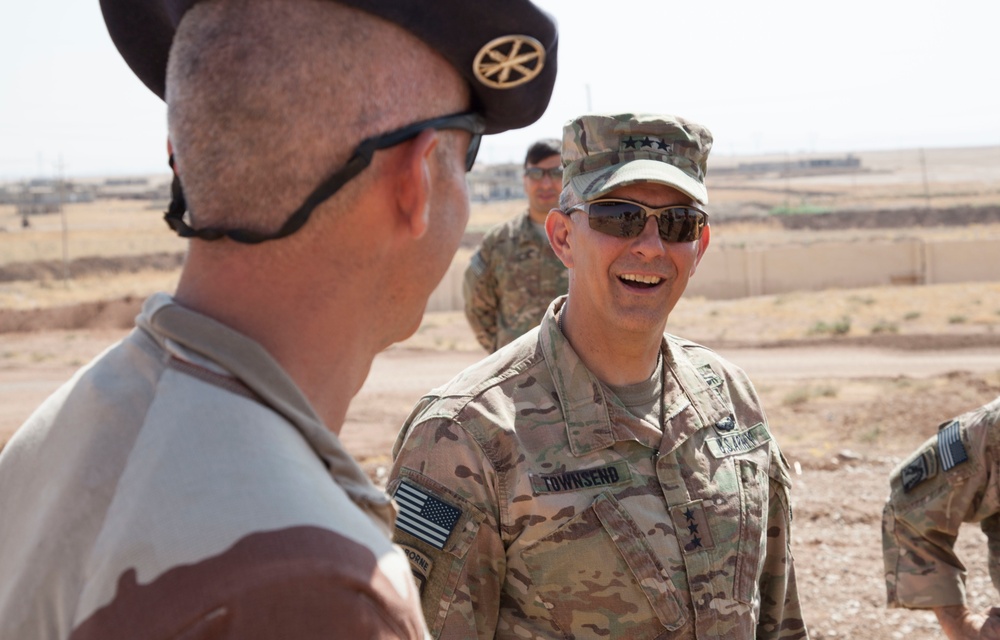 Commanding General Recognizes French Artillerymen for Excellence