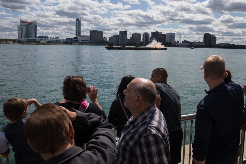 Detroit locals watch the MAGTF demonstration