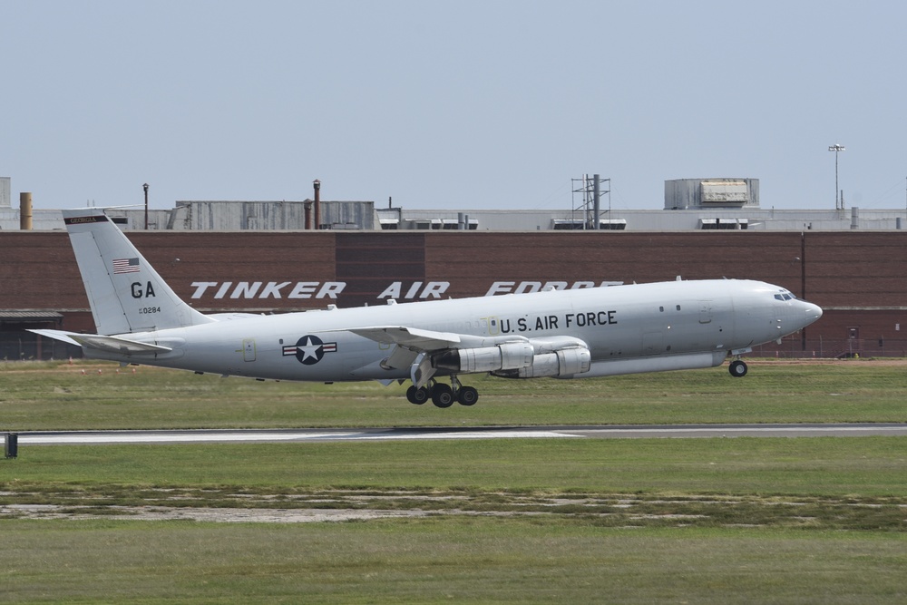 E-8Cs evacuate to Tinker Air Force Base to escape Hurricane Irma's path