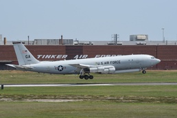 E-8Cs evacuate to Tinker Air Force Base to escape Hurricane Irma's path