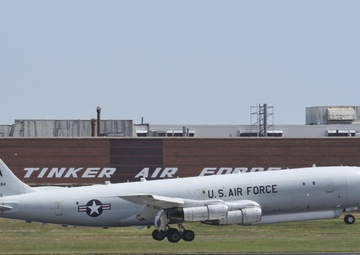 E-8C JSTARS evacuate to Tinker