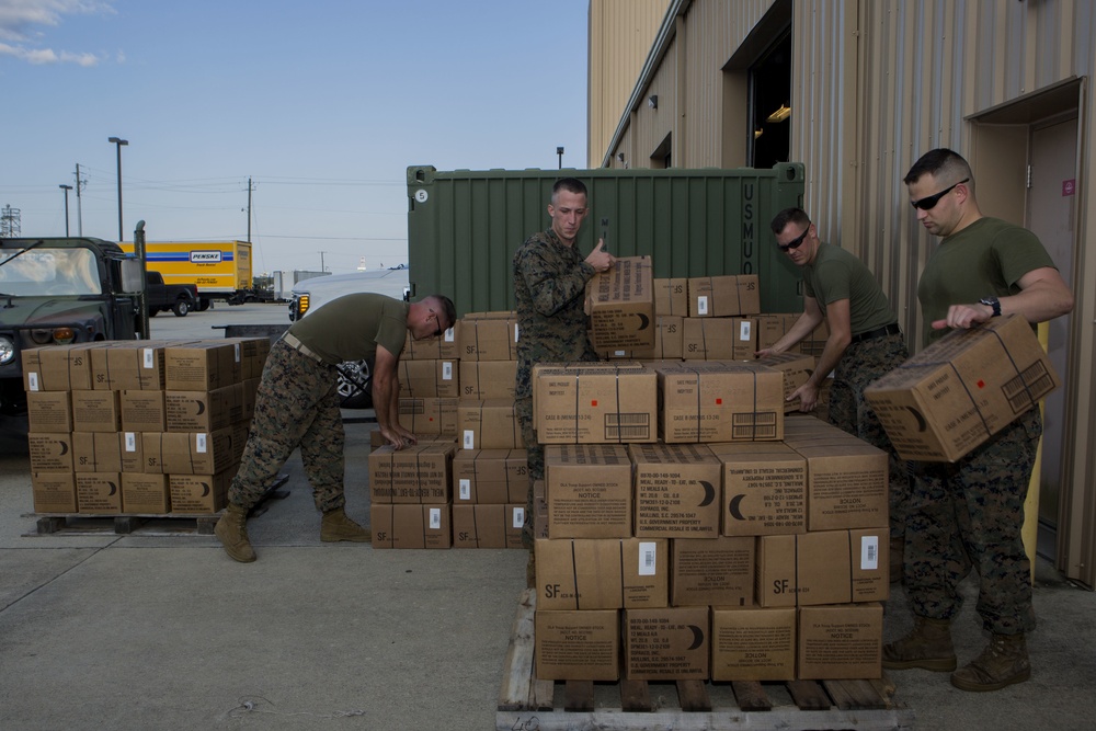 3rd Force Reconnaissance Company Prepares for Hurricane Irma