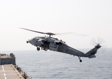 15th MEU Marines assigned to USS Pearl Harbor perform VBSS aboard USS Lewis B. Puller