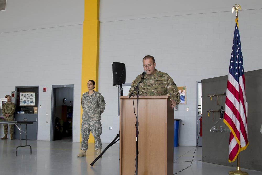 Commander Speaks to Soldiers