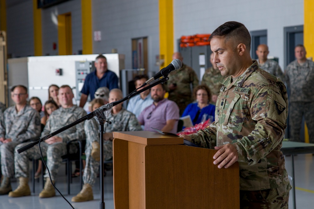 Commander Speaks to Soldiers