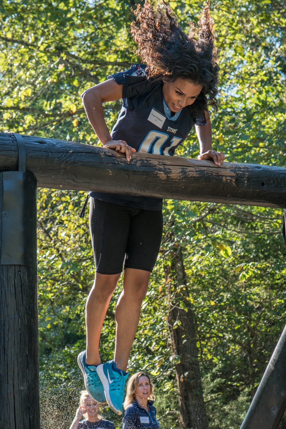 Women of Tennessee Titans drop in on Screaming Eagles