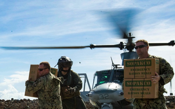 26th MEU delivers food for victims of Hurricane Irma in the U.S. Virgin Islands