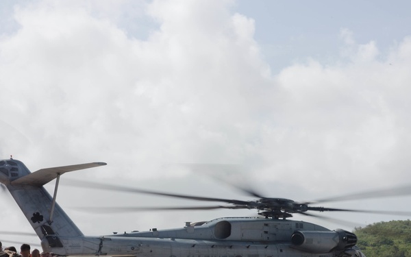 BLT 2/6 loads food and water for Hurricane Irma disaster relief